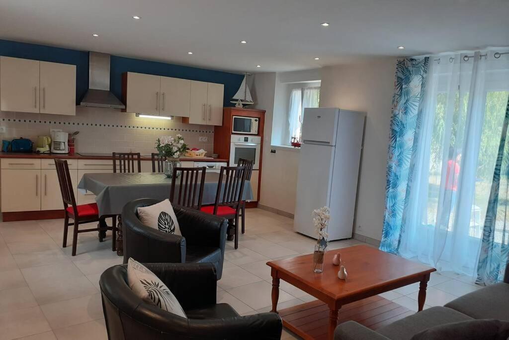 Plouhinec  Appartement 4 Pers Dans Longere A 800M De La Plage מראה חיצוני תמונה
